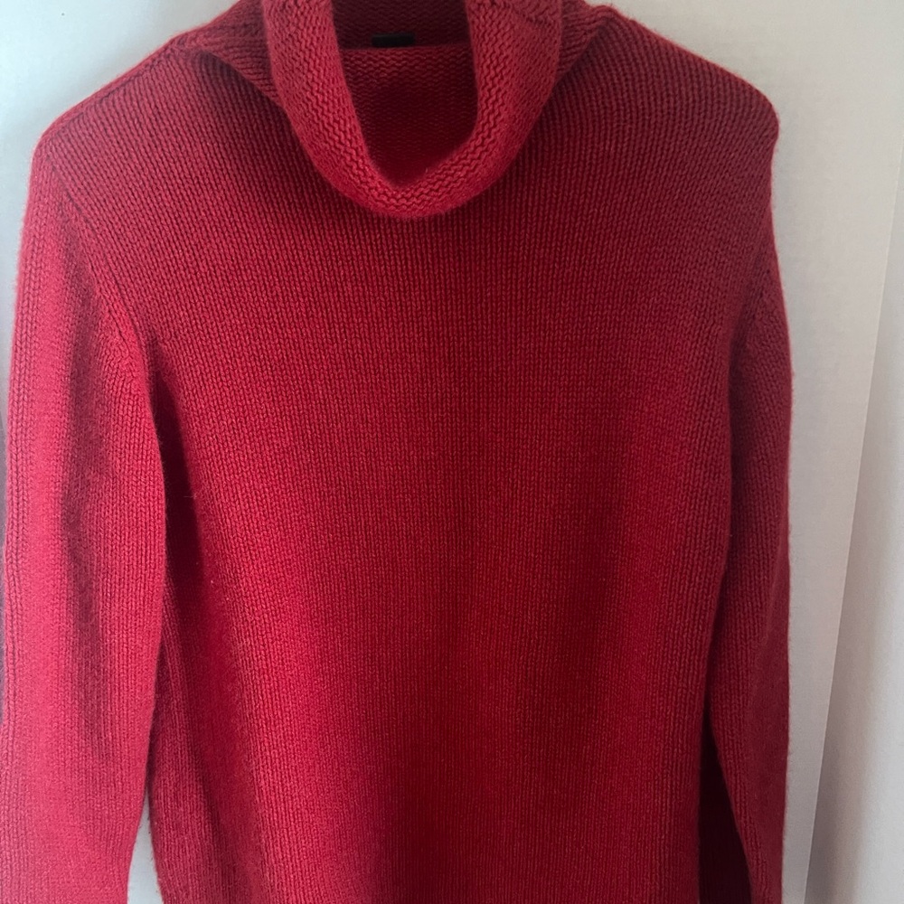 Mariele Waithe Women's Cranberry Red Turtleneck Sweater